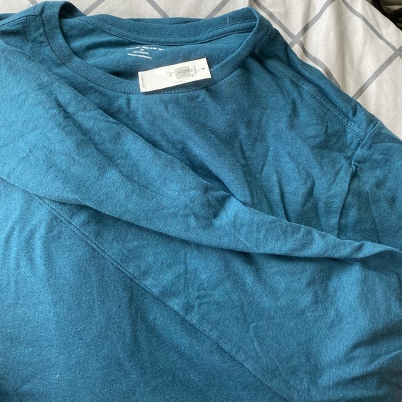 old navy long sleeve - Picture 3 of 3
